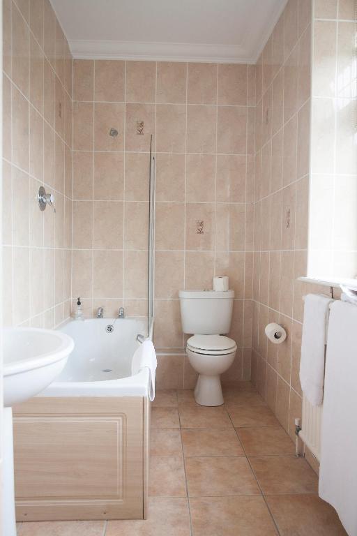 וולברהאמפטון Barons Court Hotel חדר תמונה